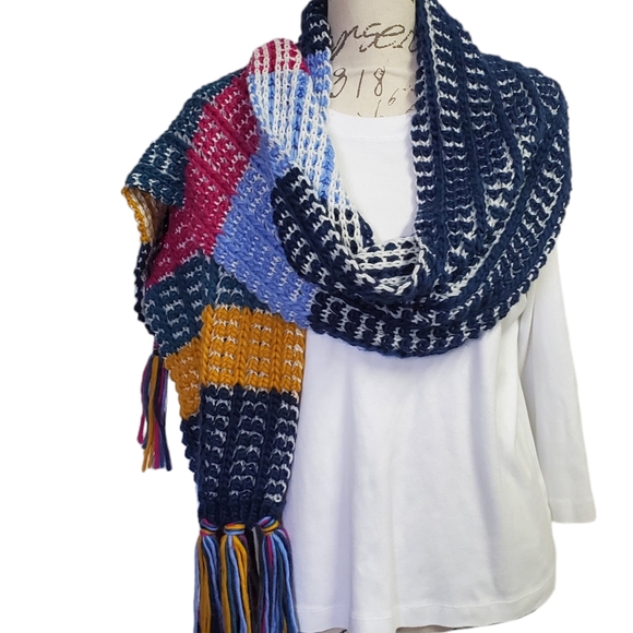 No Boundaries Women's Scarf Crochet/Knit/Tassels  100% Acrylic One Size - Picture 7 of 13